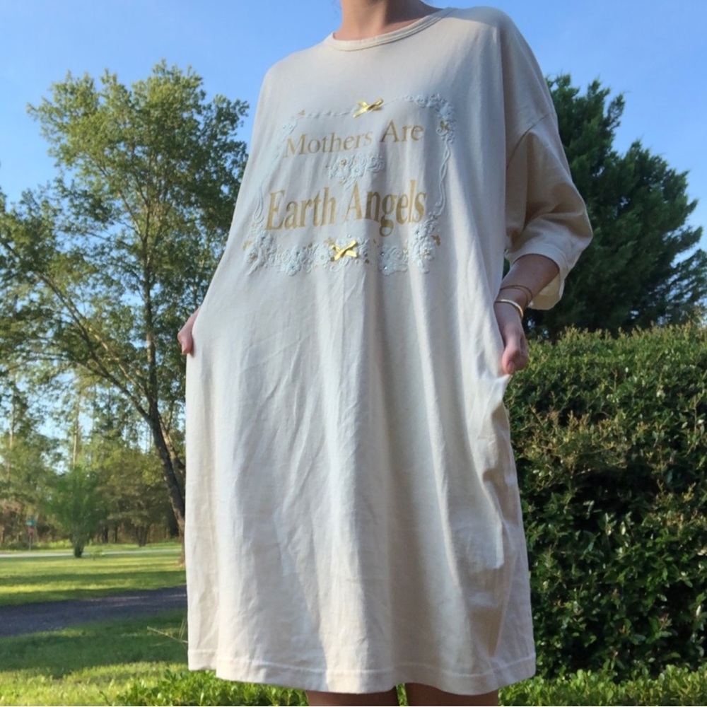 Vintage “Mothers Are Earth Angels” Oversized Top